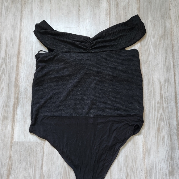 Torrid Studio Knit Crisscross Off The Shoulder Bodysuit Snap Closure Black 3X - Picture 8 of 8